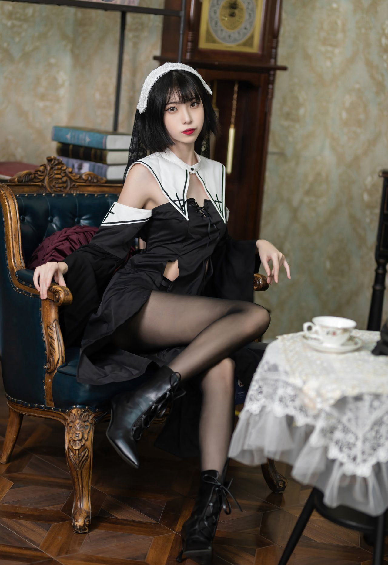 COS大尺度超污美女许岚二次元美女脱小内极品粉嫩