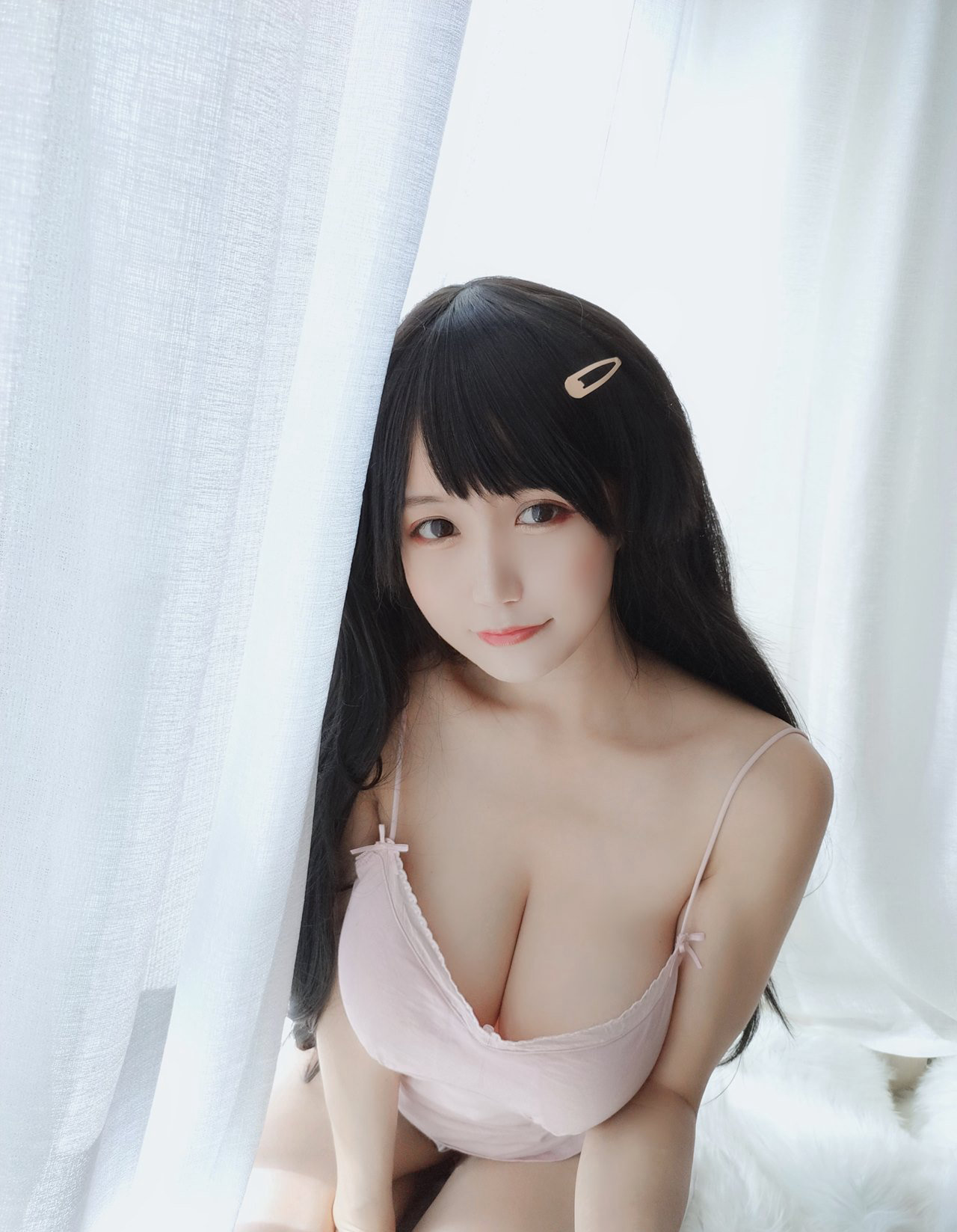 小仓千代大尺度cosplay超污大胸美女动态图片