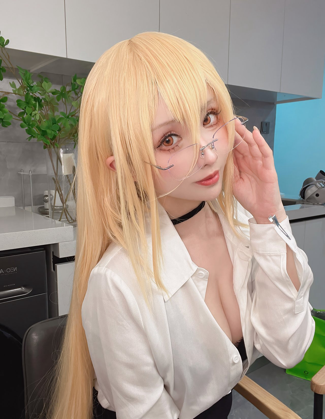 动漫美女涩图气质秘书cosplay大尺度超污套图