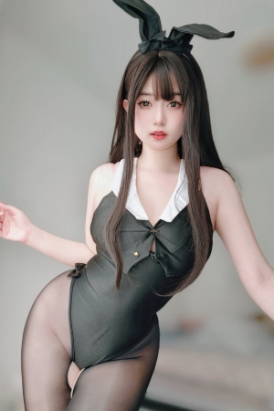 极品黑丝无内COSPLAY美女丰满高翘臀丁字裤情趣写真-ACG次元喵-动漫游戏资源网