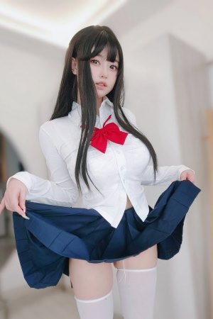 丰满白嫩cosplay美女JK制服性感短裙白丝美腿丝袜-ACG次元喵-动漫游戏资源网